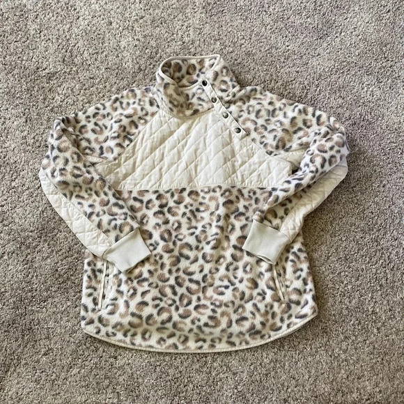 Abercrombie and Fitch Leopard Fleece - Picture 1 of 6